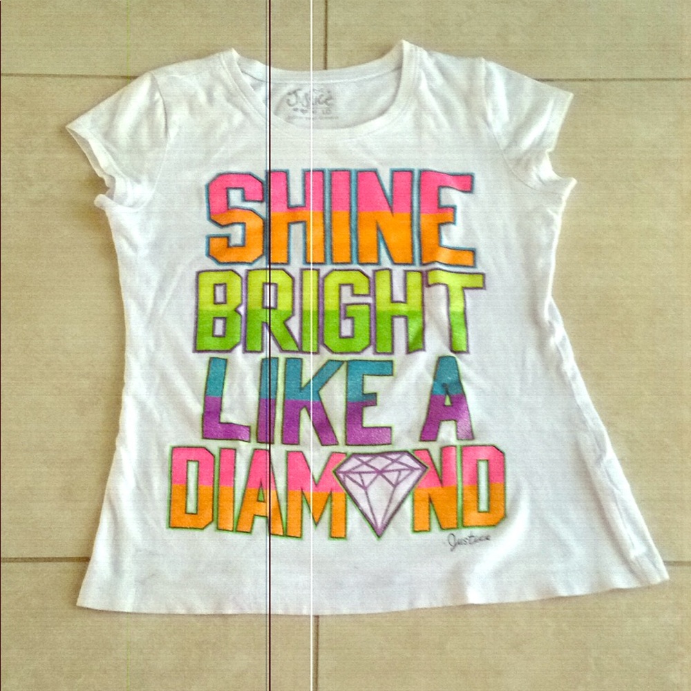 A tee-shirt for a 10 year old little girl